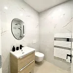Apartmán Moderne + Parking A 50m De La