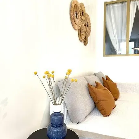 Moderne + Parking A 50m De La Apartmán *